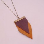 collier mai b cuir triangles 2011