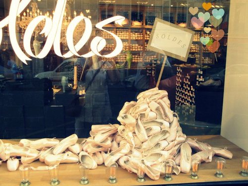 149989_172312842793630_100000447453340_485922_5243759_n_large