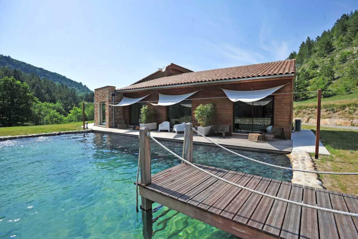 Voyage, Voyage // Les Plus Beaux Airbnb Du SudEst ! Le So Girly Blog