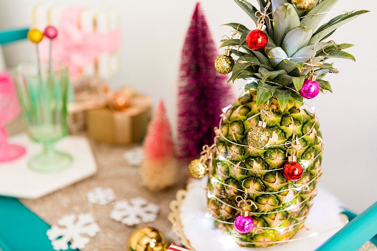 Pineapple-Christmas-Tree-is-a-Showstopper