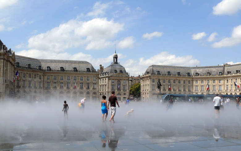 bordeaux miroir d'eau