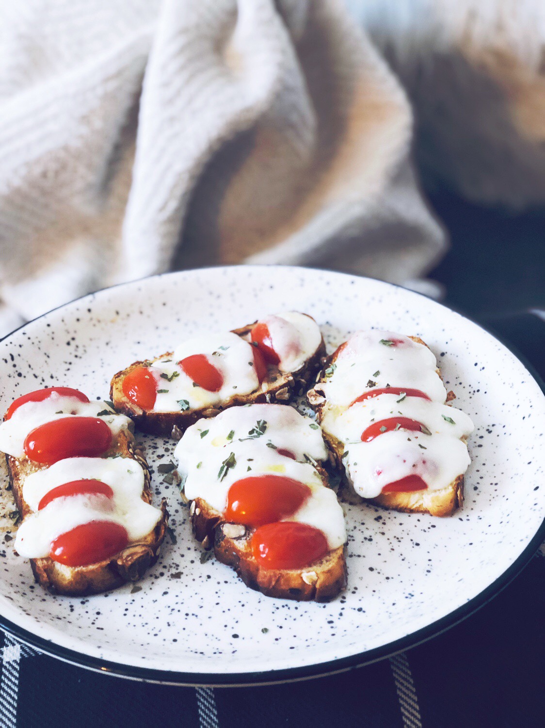 tartines tomates mozza