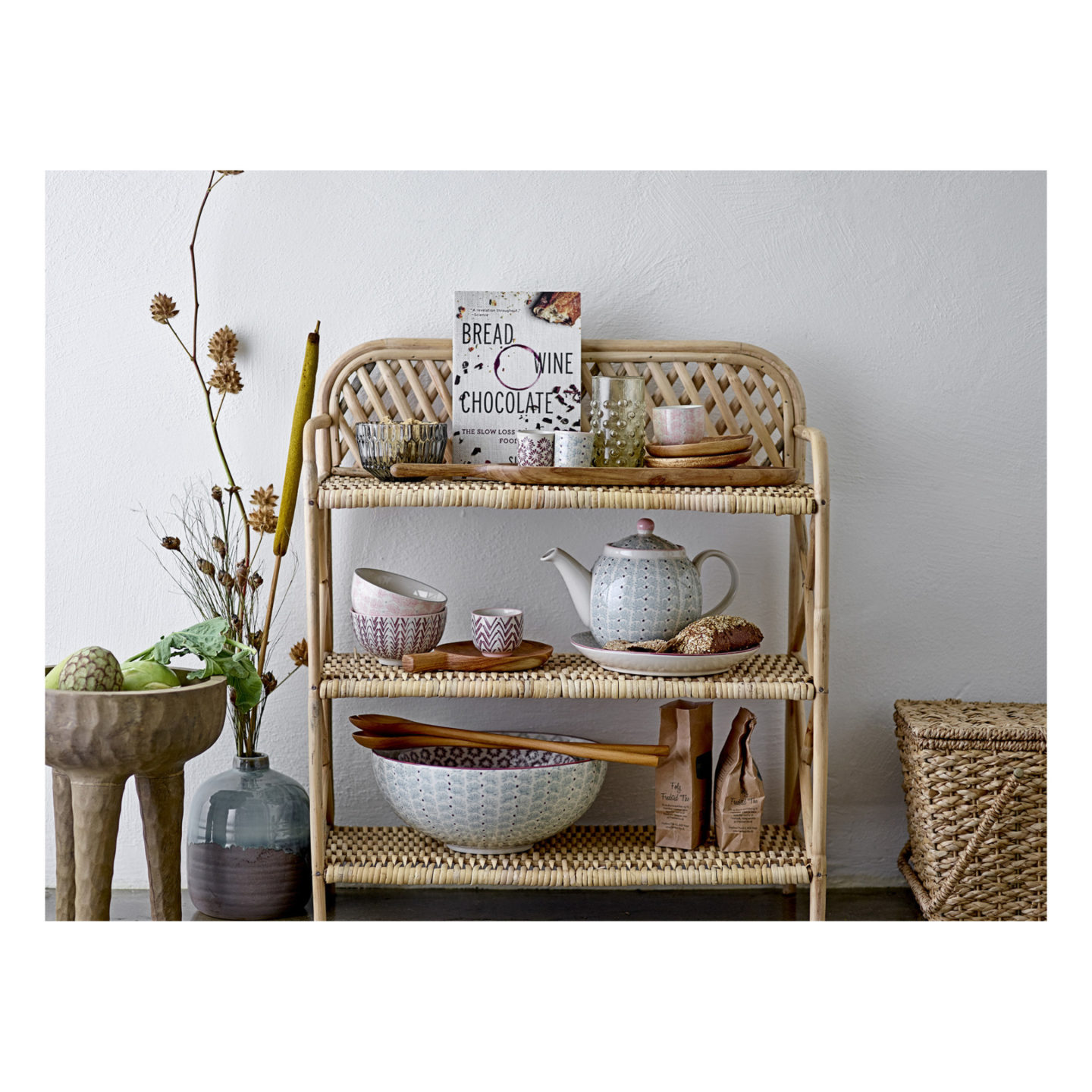 etagère-en-cannage-1