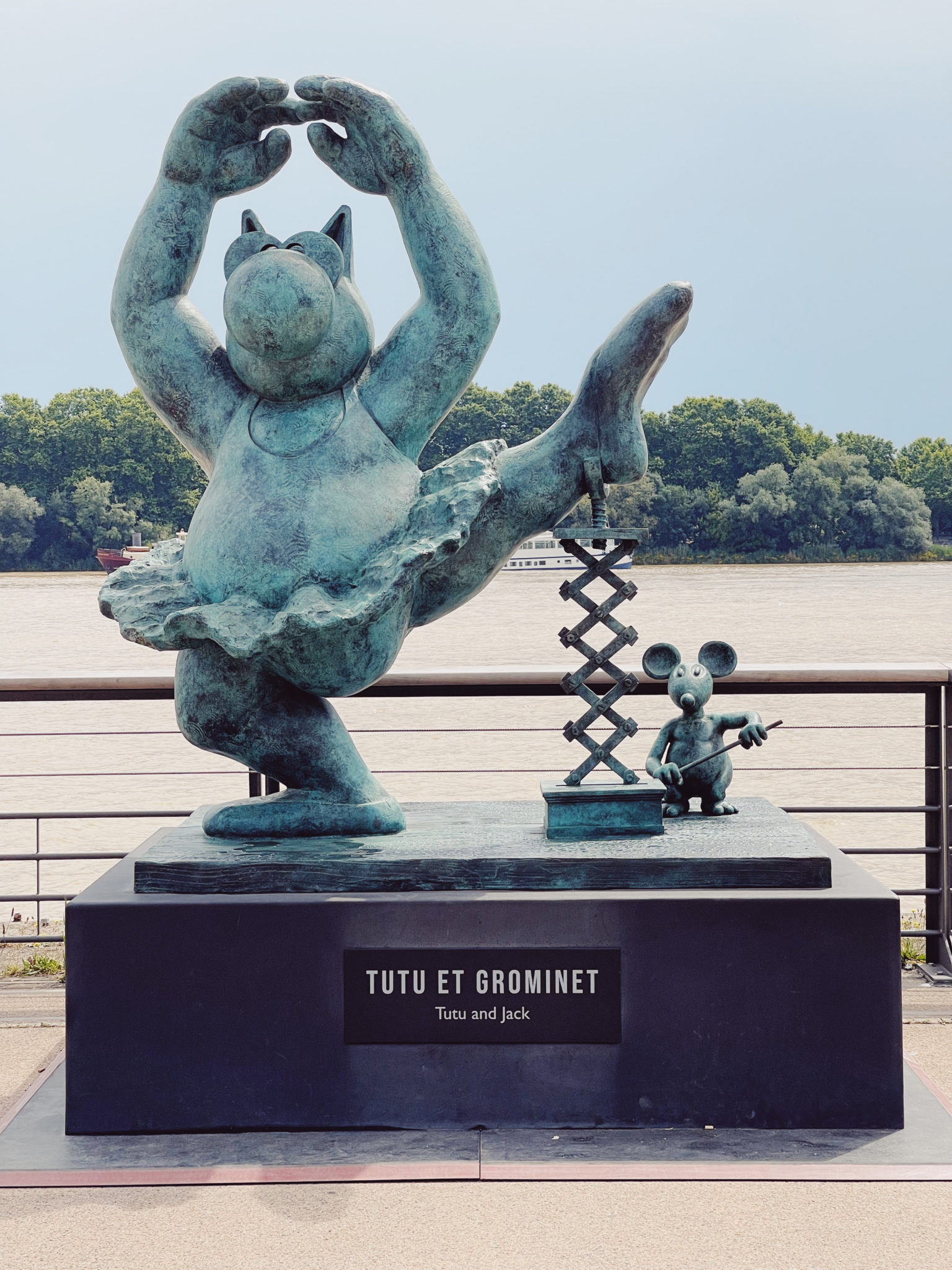 Le Chat De Philippe Geluck S'installe à Bordeaux Le So Girly Blog