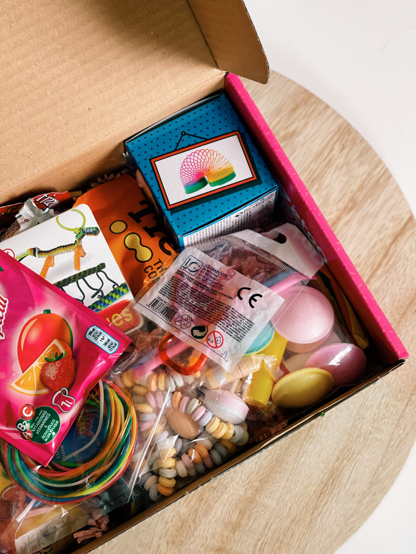 Coffret cadeaux : Boîte bonbons des années 2000 