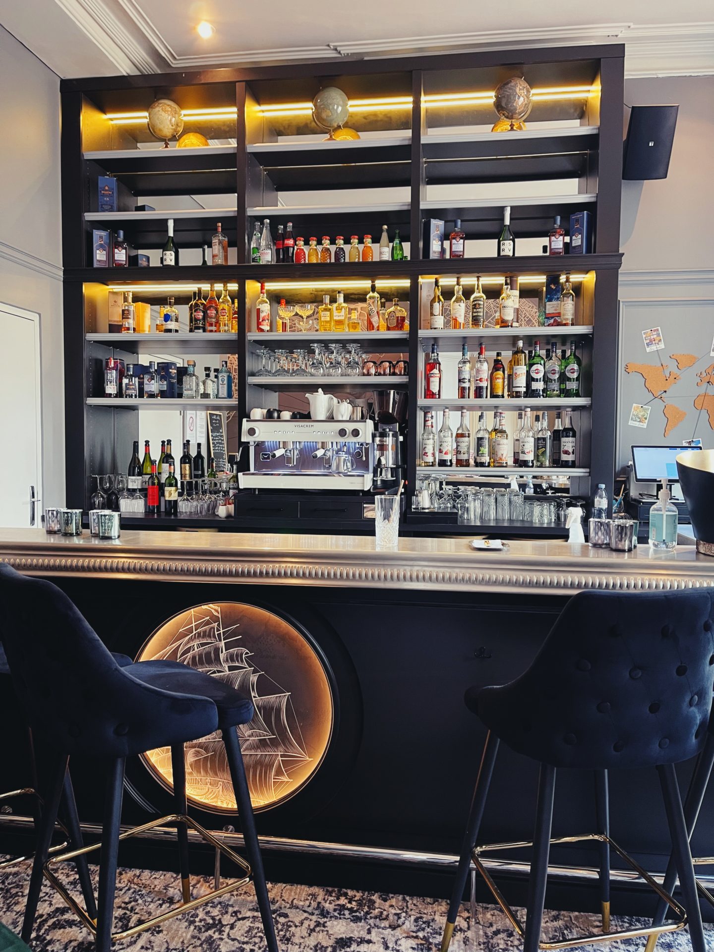 bar hôtel le champlain la rochelle