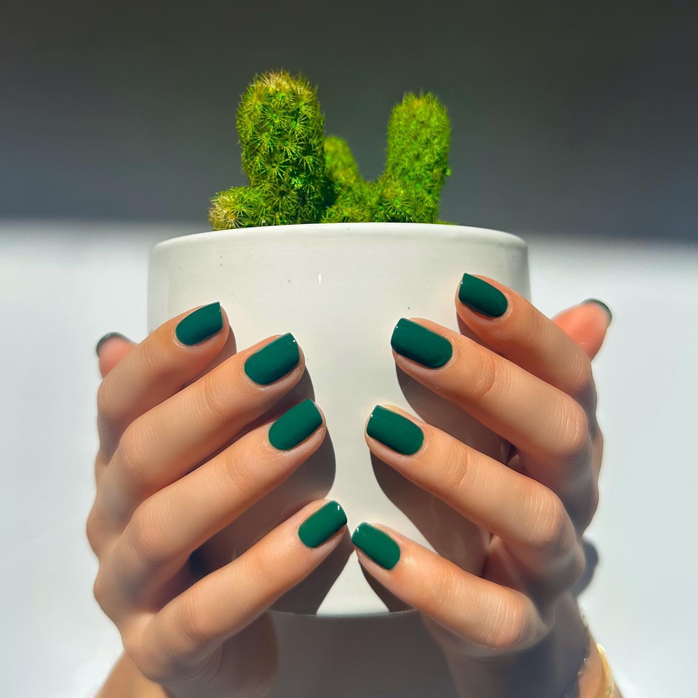 Ongles en amande courts : 50 idées de manucures chics