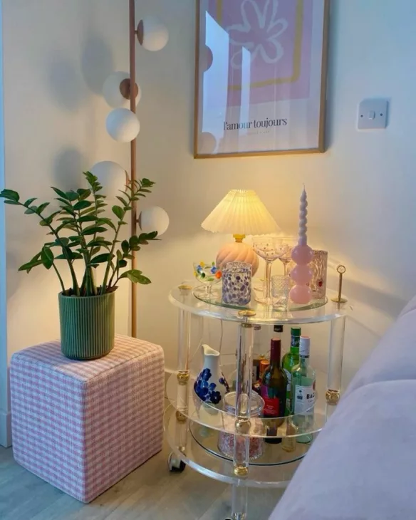mobilier-transparent-tendance-2024