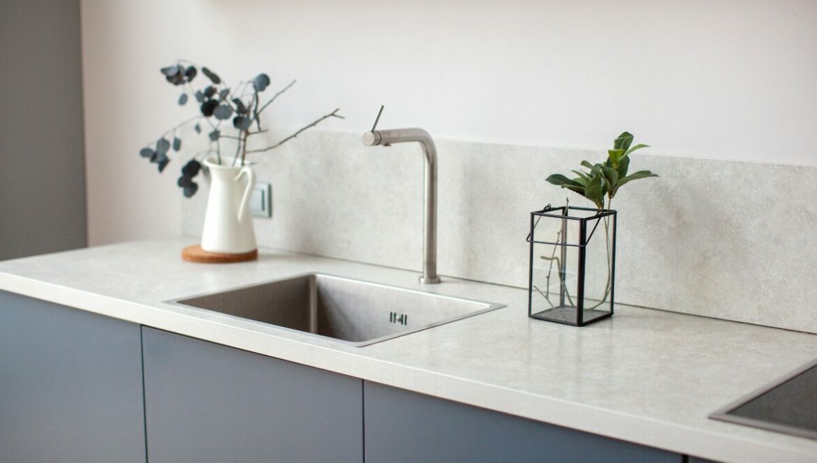 plan de travail tendance en 2025 pour la cuisine