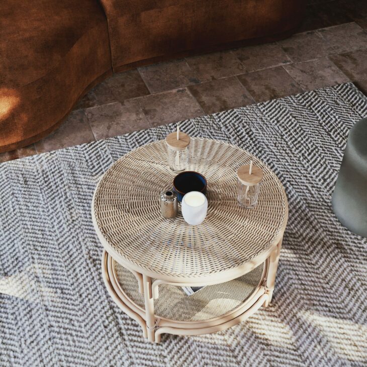 table ronde en rotin pour le salon pas cher