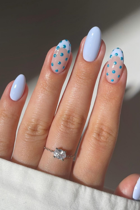 manucure à pois ongles