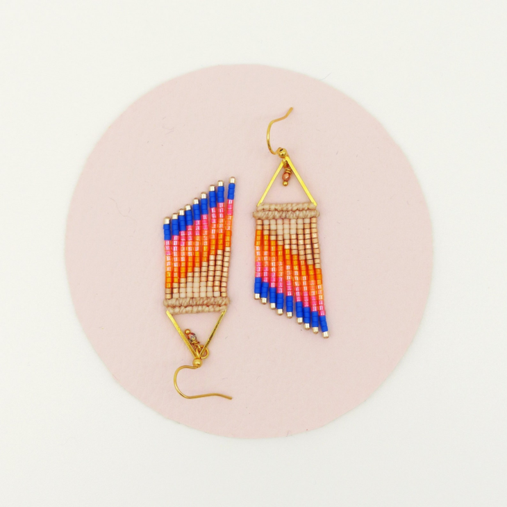 boucles d'oreilles en perles tissées