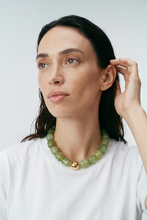 collier en perles acryliques vertes