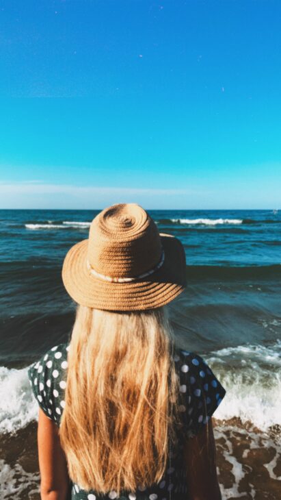 le guide pour protéger ses cheveux en été